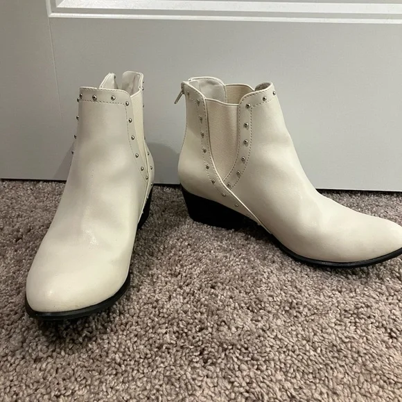 Espirit white bootie size 7.5 - Picture 6 of 6